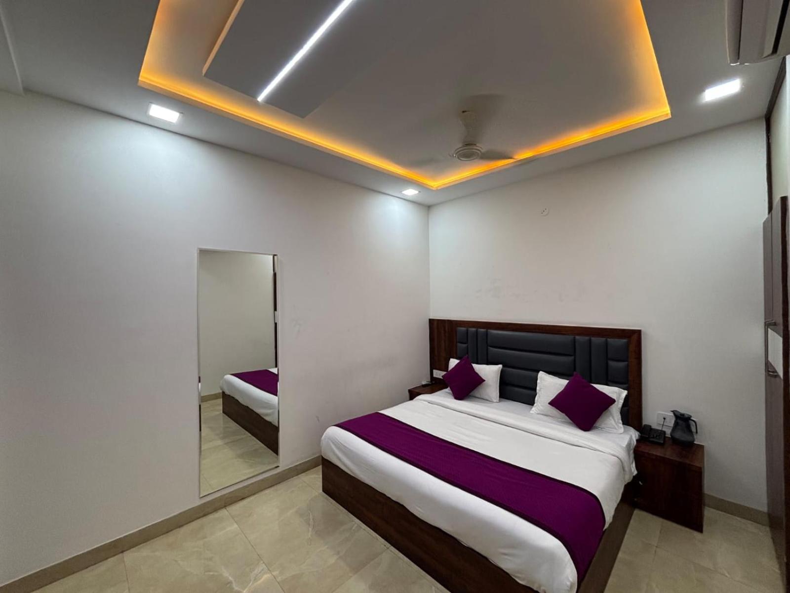 Hotel Ganga Palace - Agra Agra  Dış mekan fotoğraf