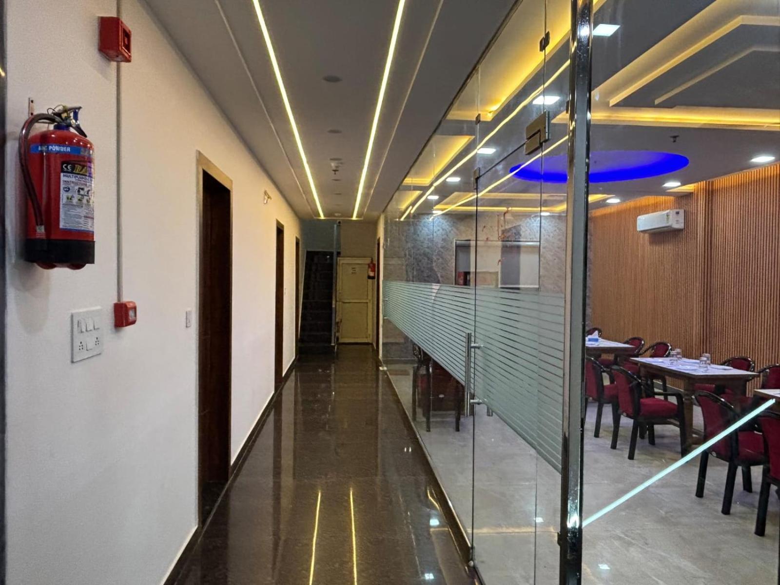 Hotel Ganga Palace - Agra Agra  Dış mekan fotoğraf